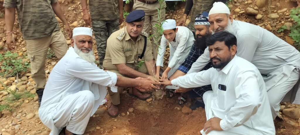 Jammu Forest Division Holds Plantation Drive Under ‘Ek Ped Maa Ke Naam’ Campaign