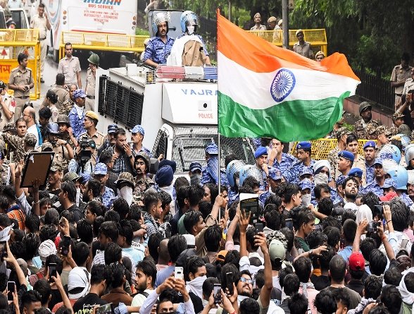Delhi Sealed, Protesters Detained as CJP Seeks CEC’s Removal